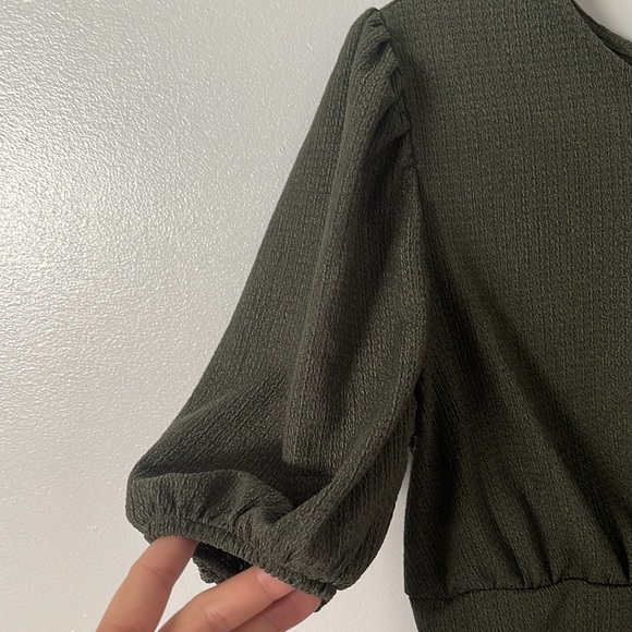 GO FASHION | Women’s Tie Back Keyhole Puff Sleeve Army Green Top Size M - Picture 5 of 6
